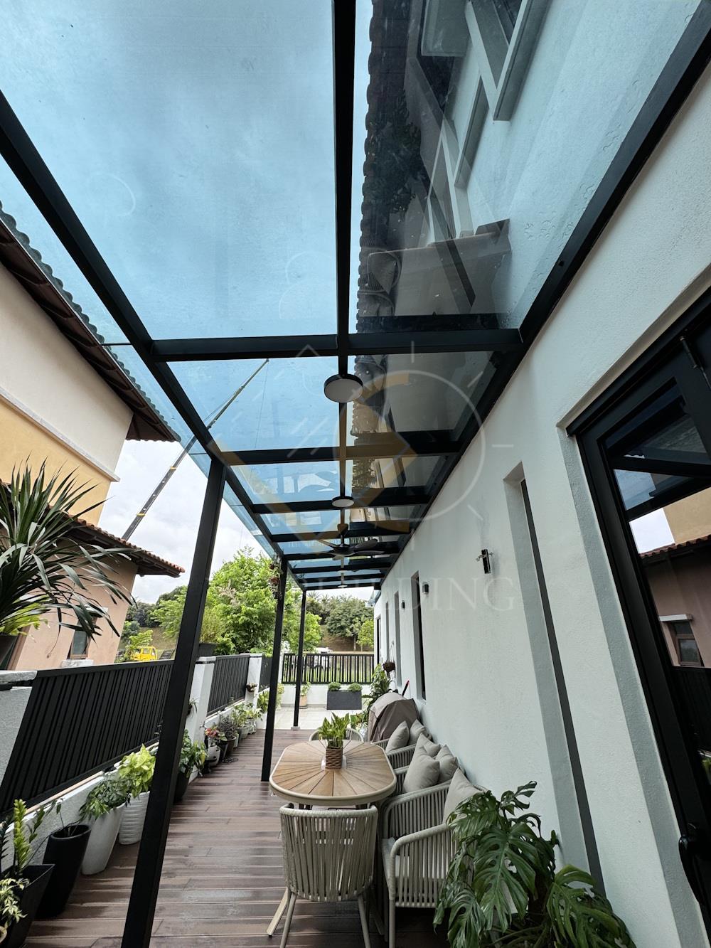Awning with Coolibhg Glass 2 - Internal