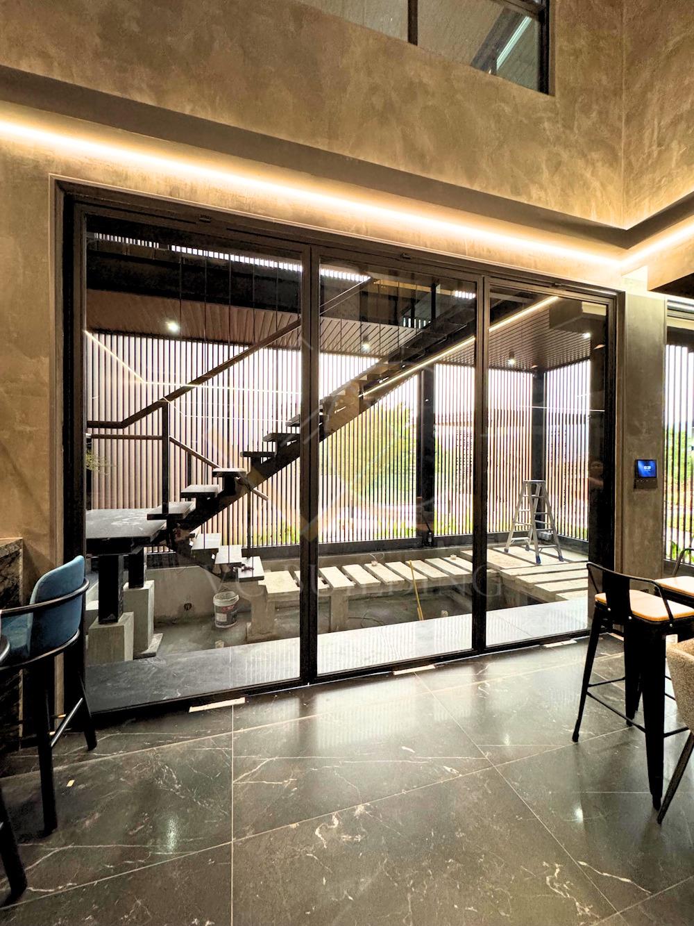Pivot Door 1 - Internal