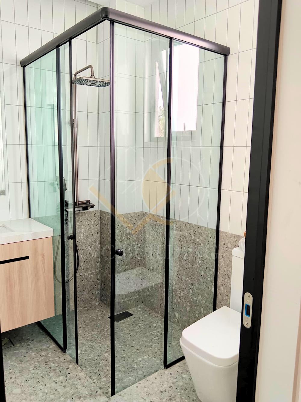 Shower Screen 3