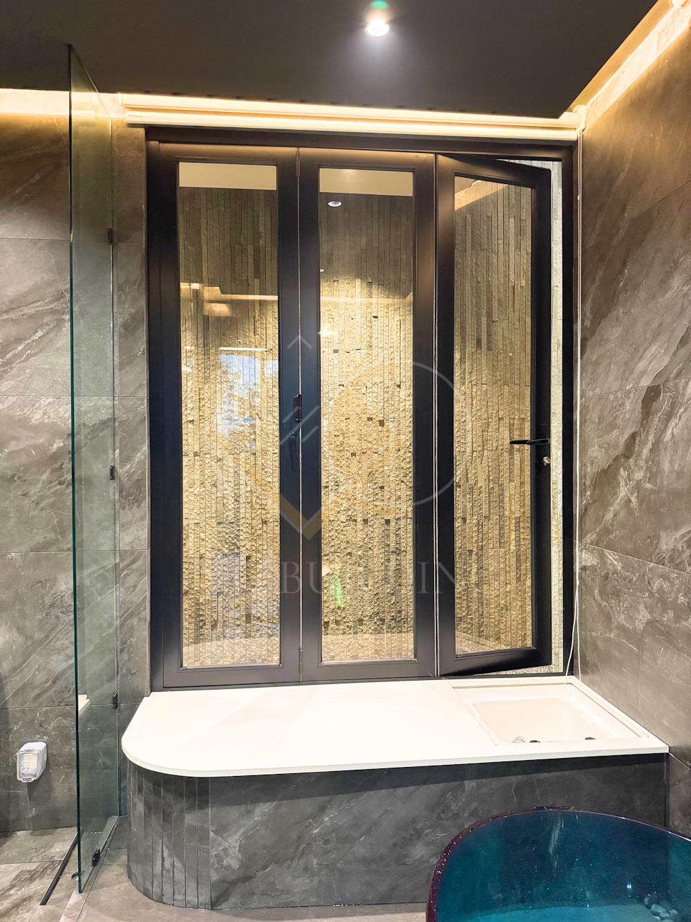 Folding Window 2 - Internal
